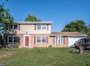 909 N Watford St, Sterling, VA 20164