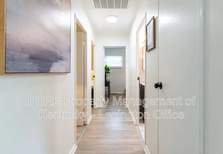 321 Mockingbird Ln — Photo 14
