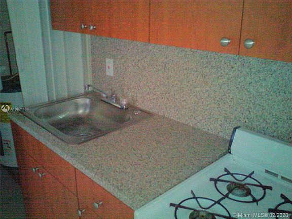 3rd image of 501 NE 29th St APT 1