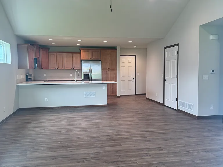 204 W Ida — Photo 6