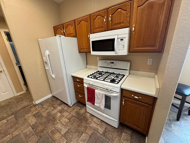 1141 W 360 N #4 — Photo 9
