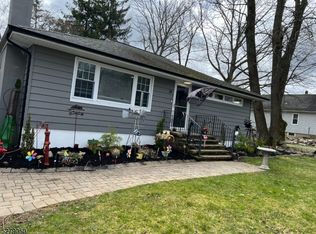 24 Rapalyea Rd, Hopatcong, NJ 07843