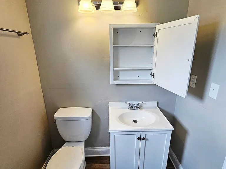 1191 Duxberry Ave — Photo 11