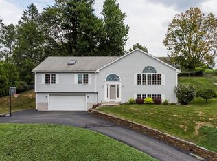 97 Colony Dr, East Longmeadow, MA 01028