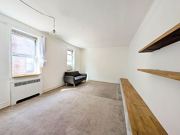 4th image of 41-16 47th Ave APT 5G