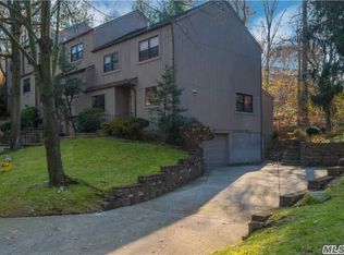 39 High Oak Ct, Huntington, NY 11743