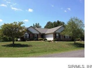 8721 Wildewood Dr, Worden, IL 62097