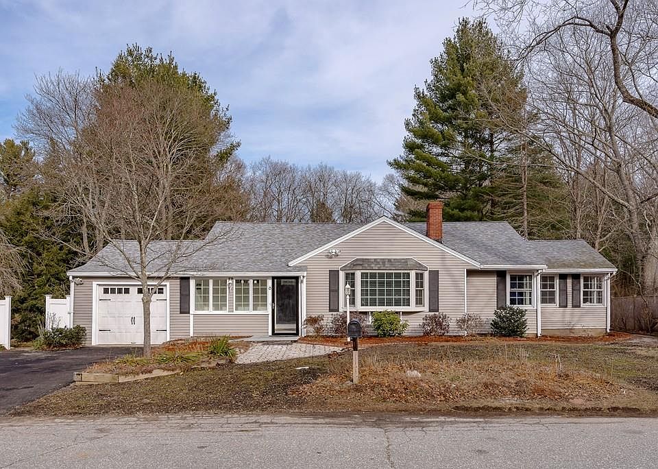 1st image of 6 Evans Ave
