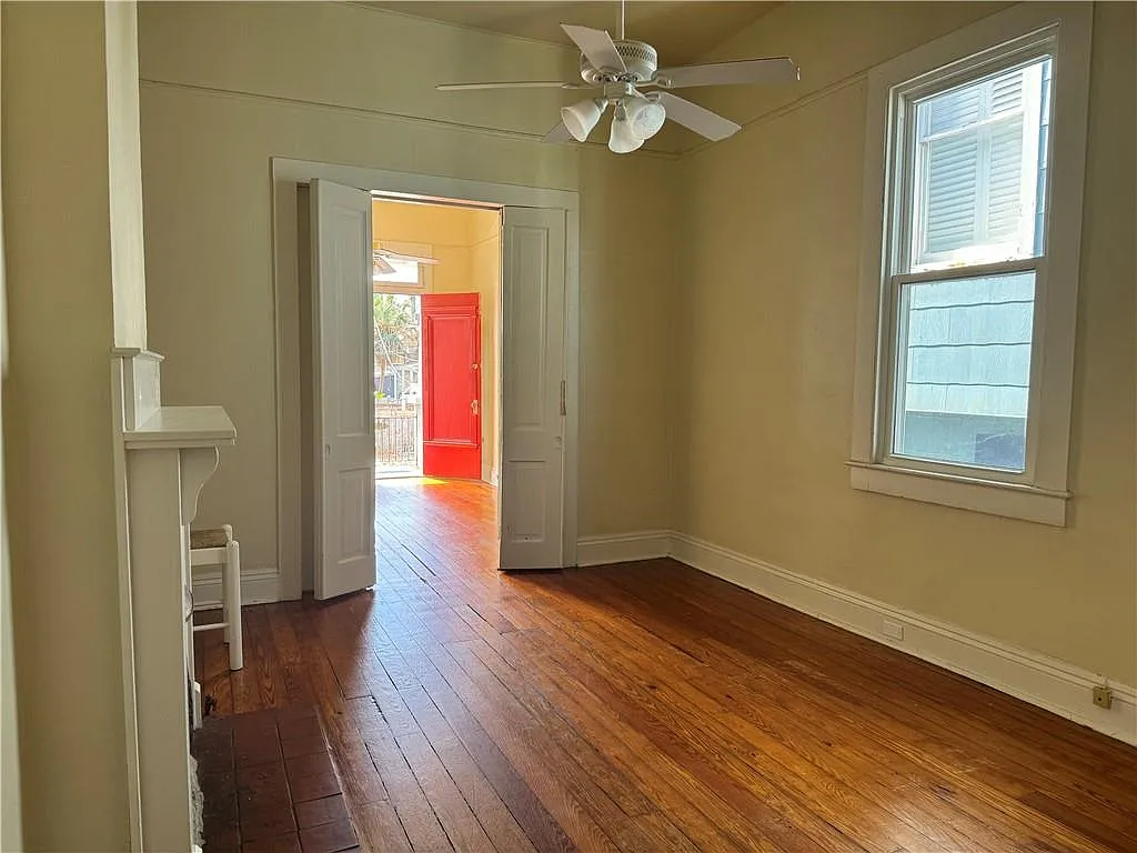 1 bed, 700 sqft, $1,300 — Photo 4