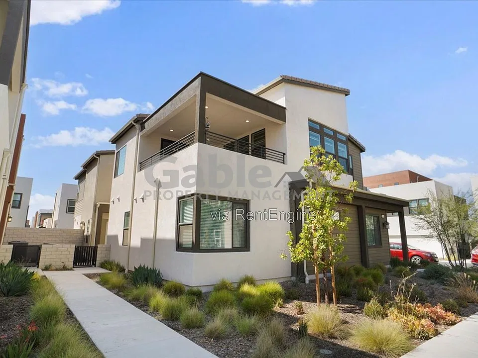 27468 Flycatcher Pl