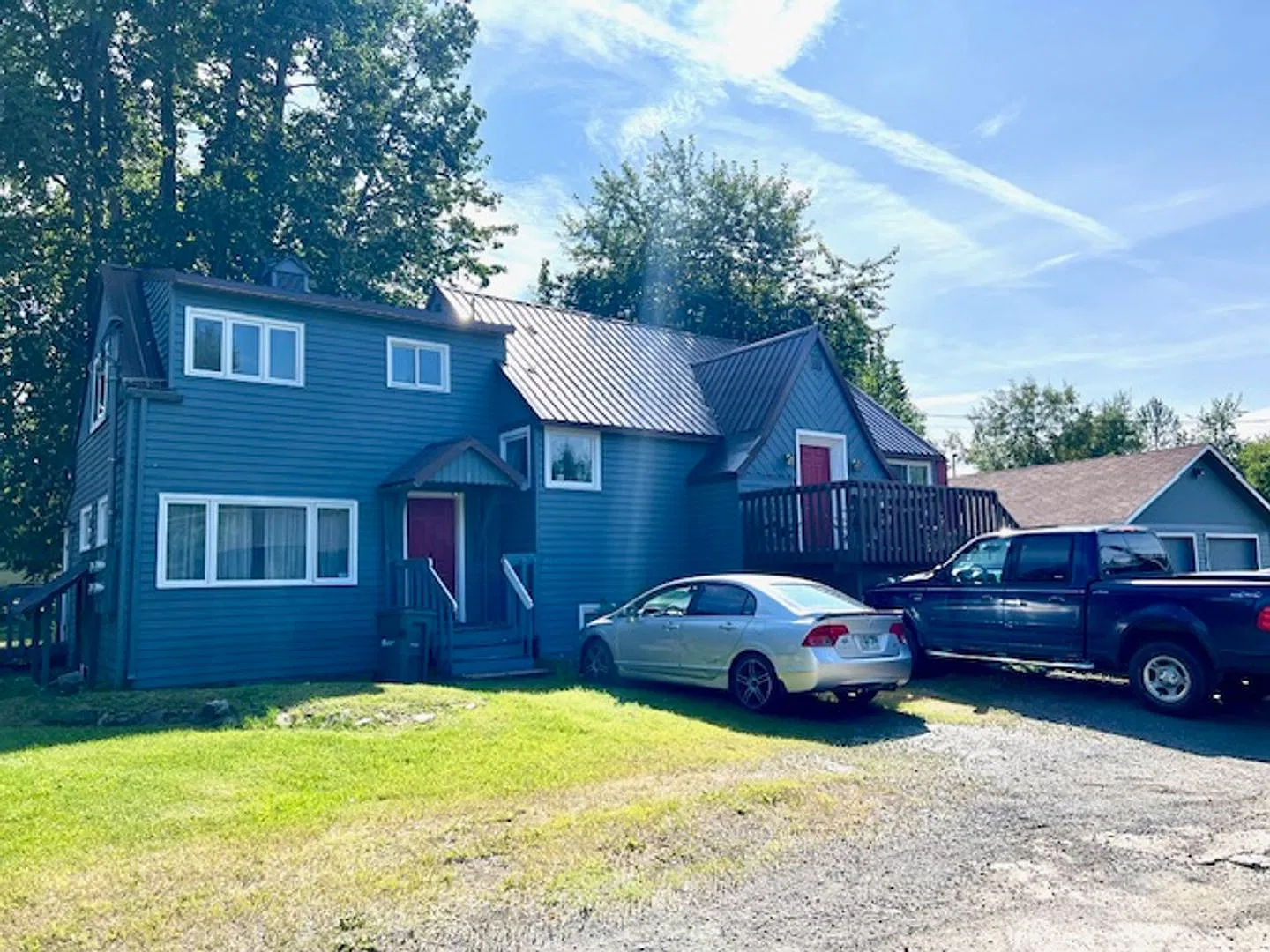 Midtown Anchorage 3 Bed Apt. w/ 2 Car Garage — Photo 2