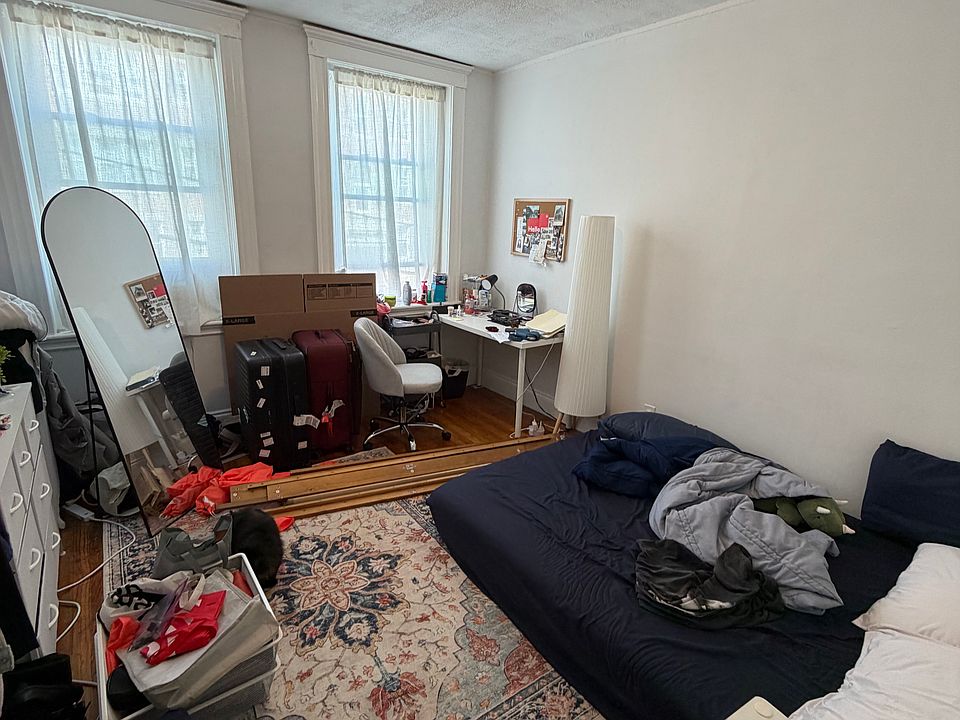 2nd image of 110 Brainerd Rd APT 2
