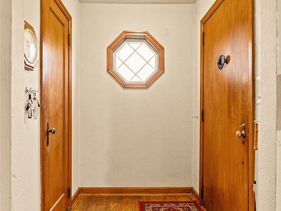 4th image of 3516 S Ainsworth Avenue