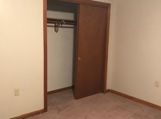 19 Robinson Rd, Hudson, NH 03051