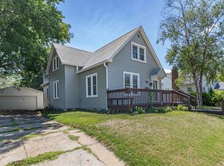 1012 Hamilton St, Pekin, IL 61554