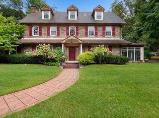 201 Rices Mill Rd, Wyncote, PA 19095