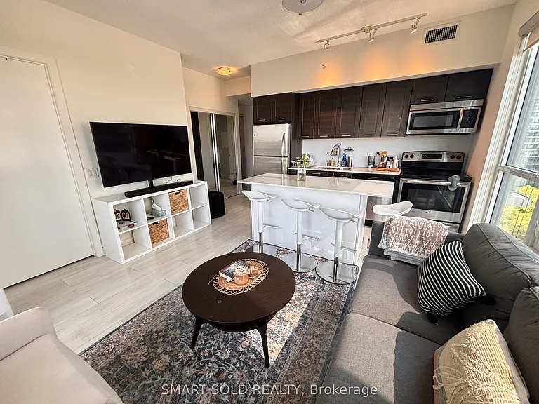 2212 Lake Shore Blvd W #908 — Photo 2