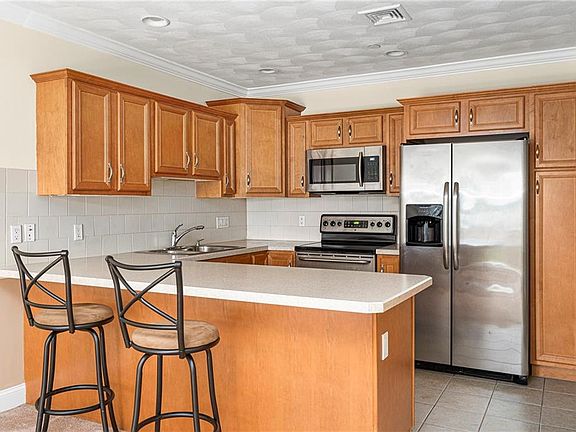 3rd image of 200 Roger Williams Ave Unit 302