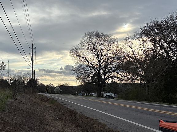 4th image of 1014 Excelsior Rd