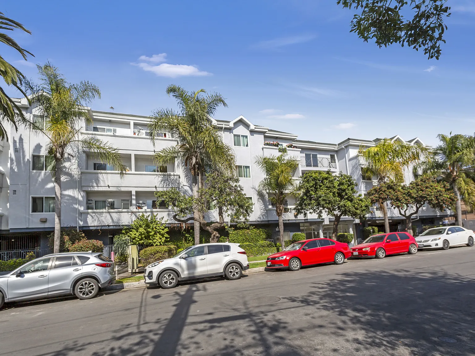 Harbor City Lights Apartments — Photo 2