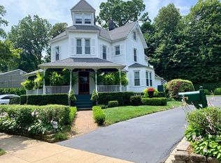 60 Allen St #2, Rumson, NJ 07760