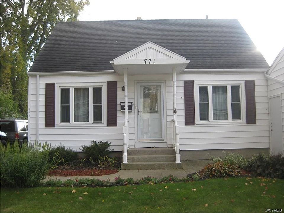 1st image of 771 Taunton Pl
