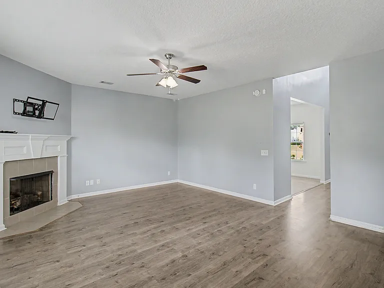 395 Archie Way NE — Photo 10