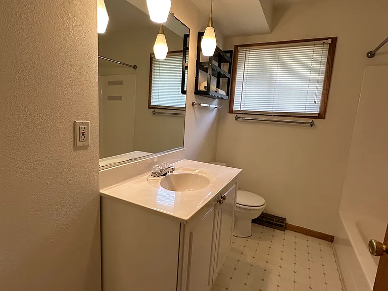 2108 Bongey Dr SW — Photo 12