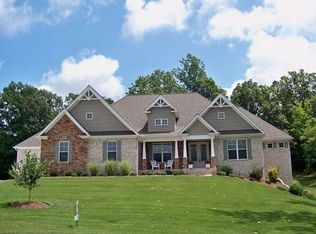 8811 Centergrove Place Ct, Clemmons, NC 27012