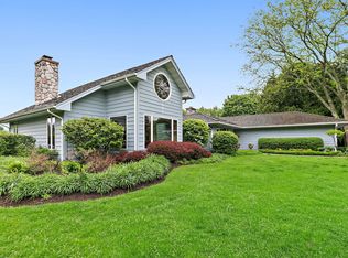 660 Plum Tree Rd, Barrington, IL 60010