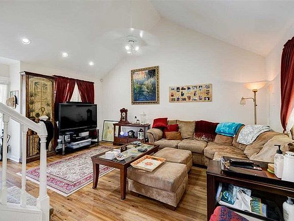 5th image of 408 Canoe Creek Dr