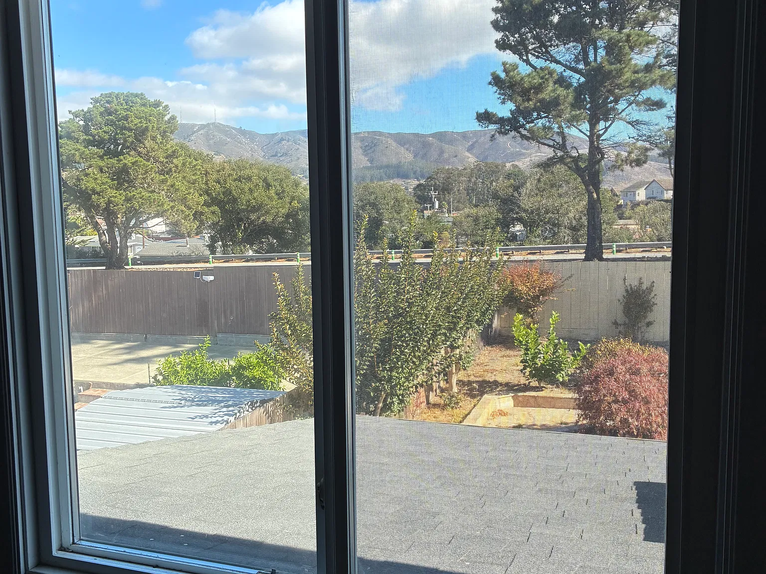 3 bed, 1050 sqft, $1,400 — Photo 2