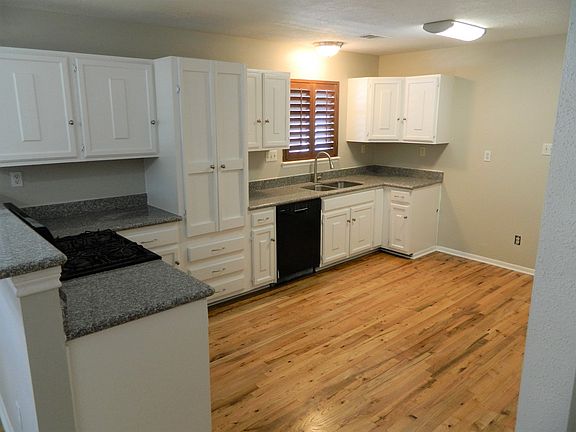 beautiful granite counters