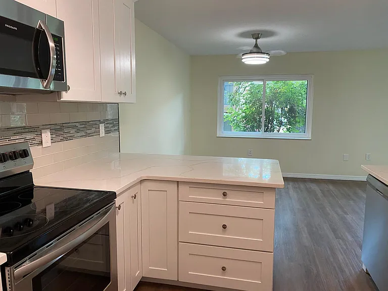 506 Duxbury Ct #B — Photo 5