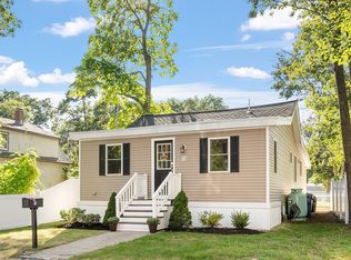 10 Bond St, Tewksbury, MA 01876