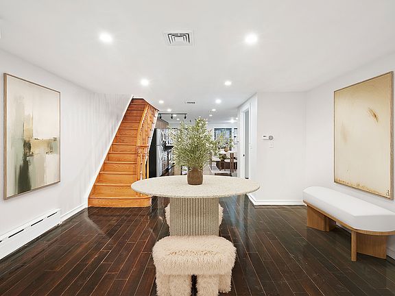 4th image of 116 W 133rd St