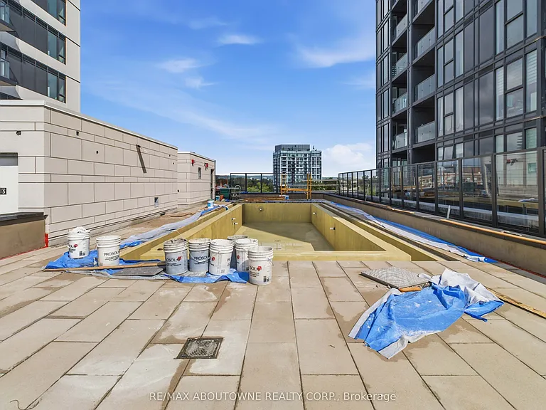 2075 Lakeshore Rd #1211 — Photo 28