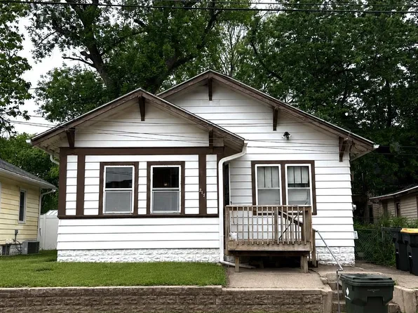 217 Rebecca St, Sioux City, IA 51103