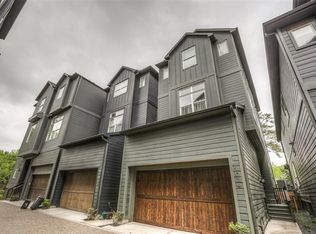 1034 W 18th St, Houston, TX 77008