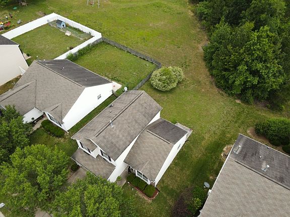 2nd image of 413 Summer Breeze Dr
