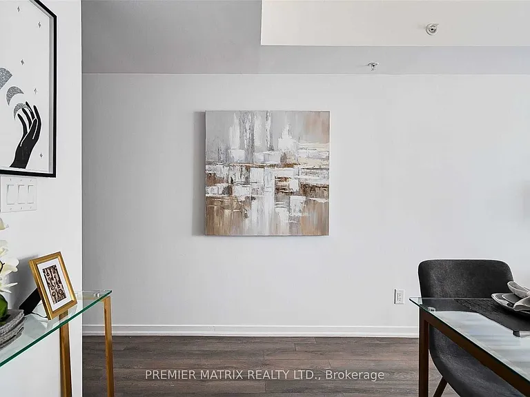 20 Joe Shuster Way #910 — Photo 4