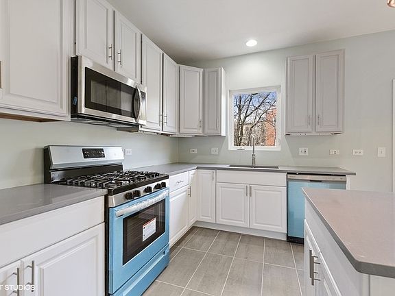 5th image of 710 E 51st St #710