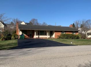 145 Robin Rd SW, Christiansburg, VA 24073