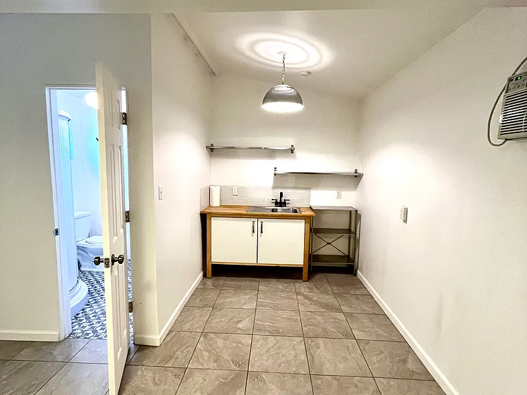 312 W Glenrosa Ave — Photo 18