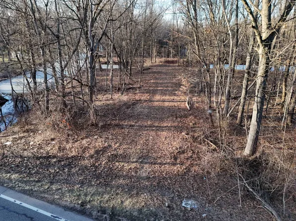 Redfield St, Edwardsburg, MI 49112