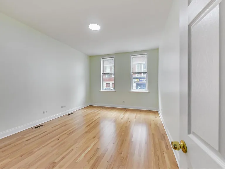819 S Carpenter St #1F — Photo 7