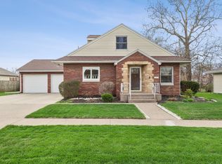 213 8th Ave, De Witt, IA