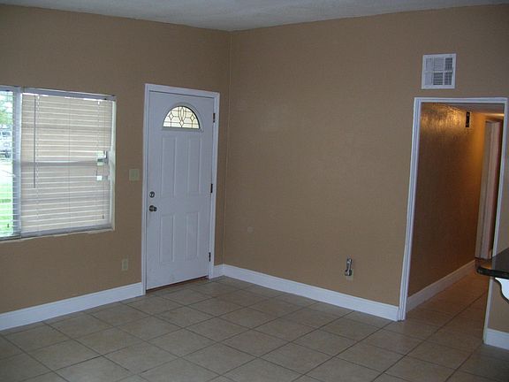 2nd image of 1702 Egan Dr