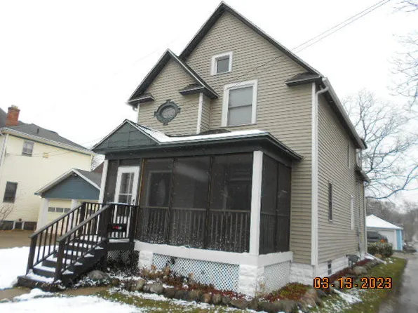 1511 Race St, Kalamazoo, MI 49001