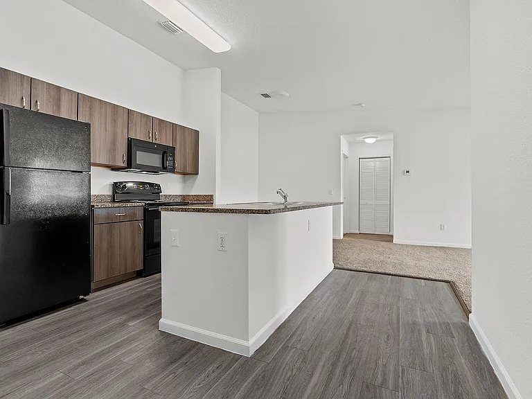 Palm Springs Apartments — Photo 18